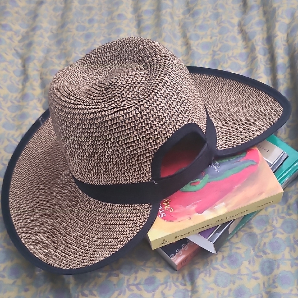San Diego Hat Company Tan and Black Fedora - Picture 4 of 5
